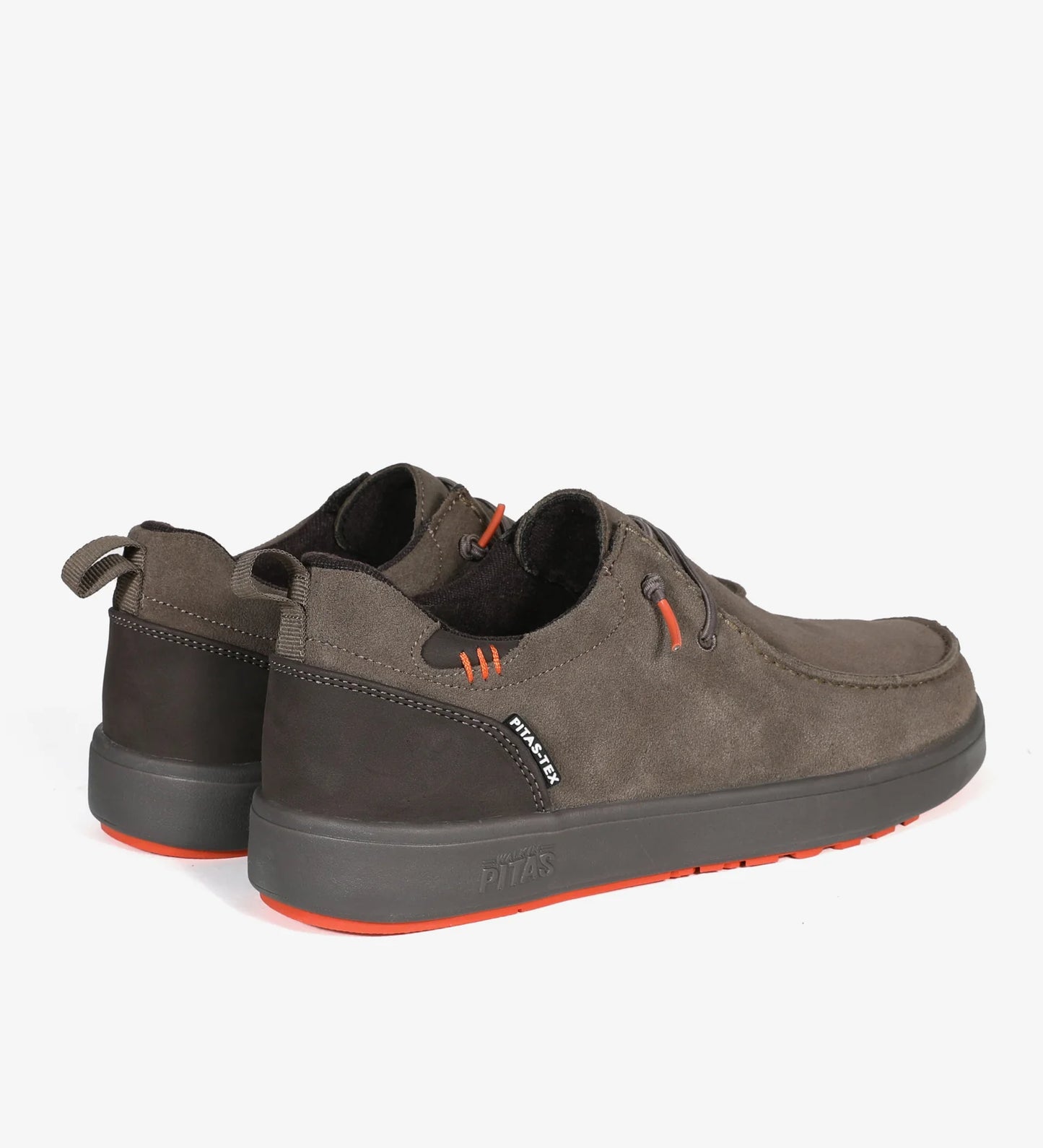 Wallabee der Marke PITAS für Herren, Modell ARAL in Grau. Werten Sie Ihren Look diesen Sommer mit diesen modernen, stylischen und äußerst bequemen Schuhen auf.