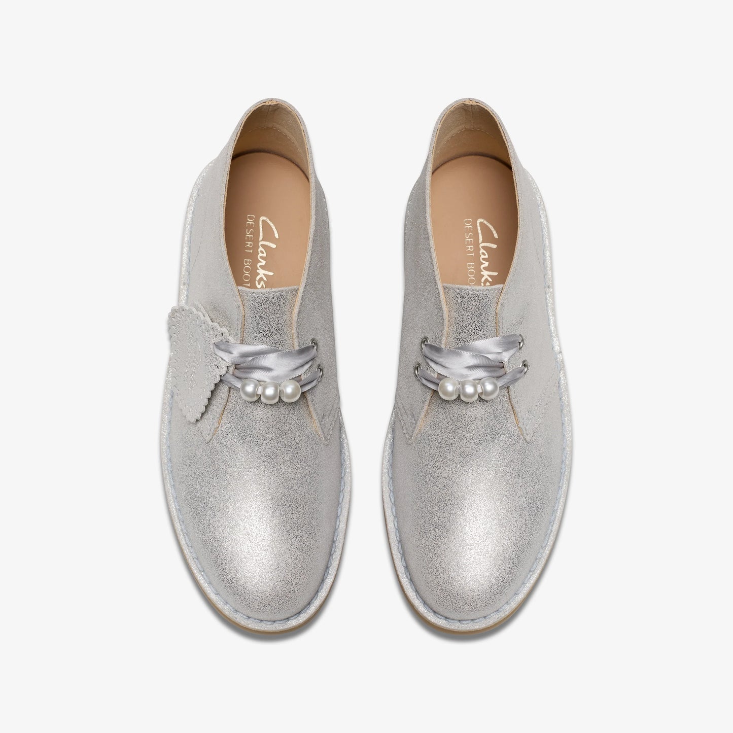 Botas De La Marca Clarks Para Mujer Modelo Desert Bt Evo. Silver Metallic En Color Plata