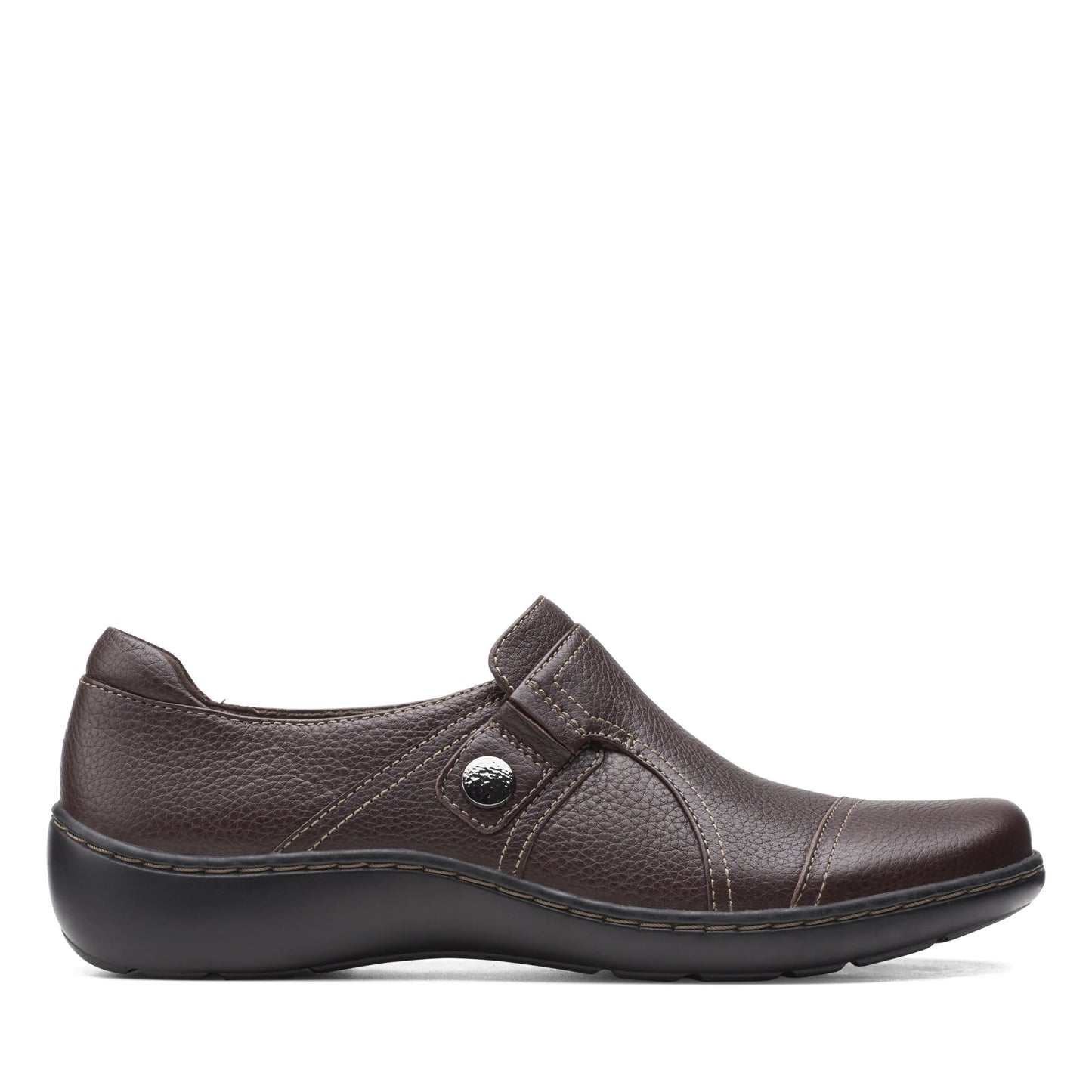 Zapatos Casual De La Marca Clarks Para Mujer Modelo Cora Poppy Dark Brn Tumbled En Color Marrón