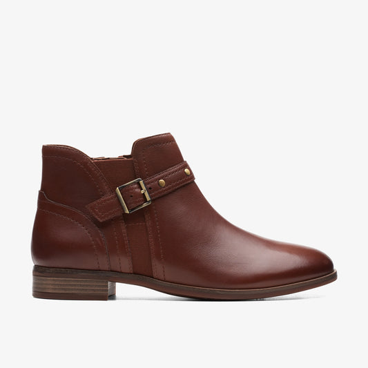 Botas De La Marca Clarks  Para Mujer Modelo Trish Strap Dark Tan Lea En Color Marrón