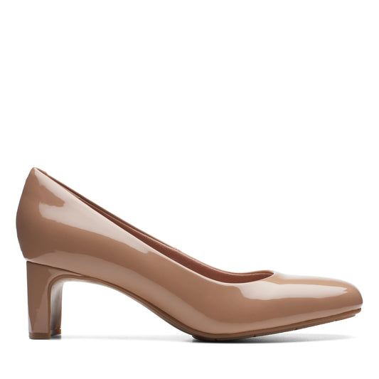 Zapatos De Vestir De La Marca Clarks  Para Mujer Modelo Kyndall Iris Warm Beige En Color Beige