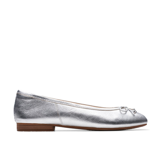 Zapatos Casual De La Marca Clarks  Para Mujer Modelo Fawna Lily Silver Leather En Color Plateado