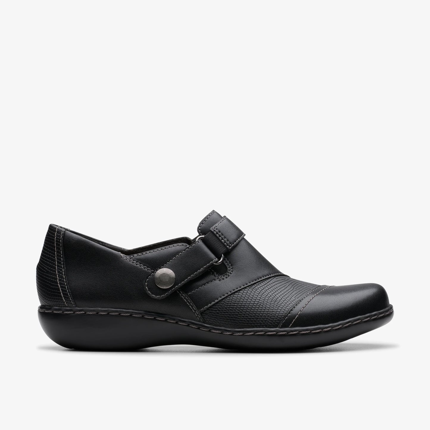 Zapatos Casual De La Marca Clarks Para Mujer Modelo Ashland Gem Black Leather En Color Negro