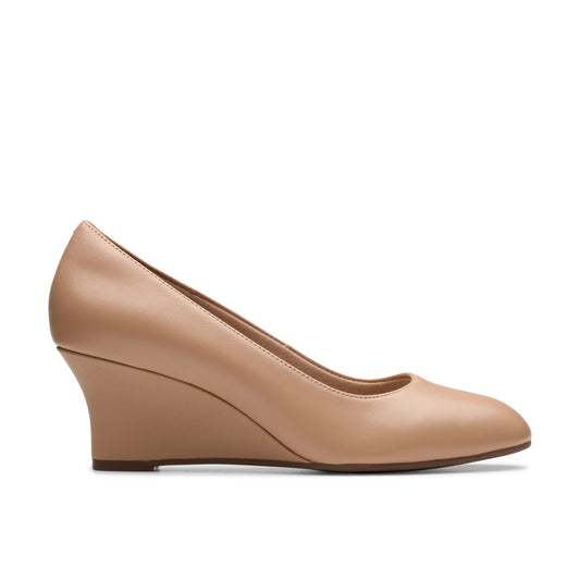 Zapatos De Vestir De La Marca Clarks  Para Mujer Modelo Olivette Pearl Beige Leather En Color Beige