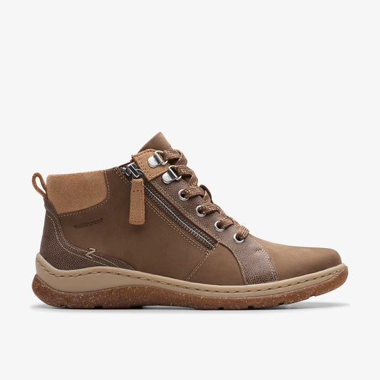 Botas De La Marca Clarks  Para Mujer Modelo Orlene Top Wp Dark Sand Nubuck En Color Beige