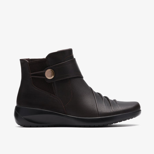 Botas De La Marca Clarks  Para Mujer Modelo Kaetlyn Sara Chocolate Lea En Color Marrón