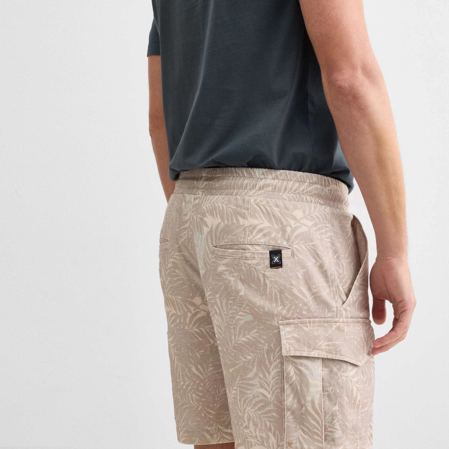 MUNICH | PANTALONES CORTOS | UNISEX | BERMUDA TROPIC LIFESTYLE CAMEL | BEIGE