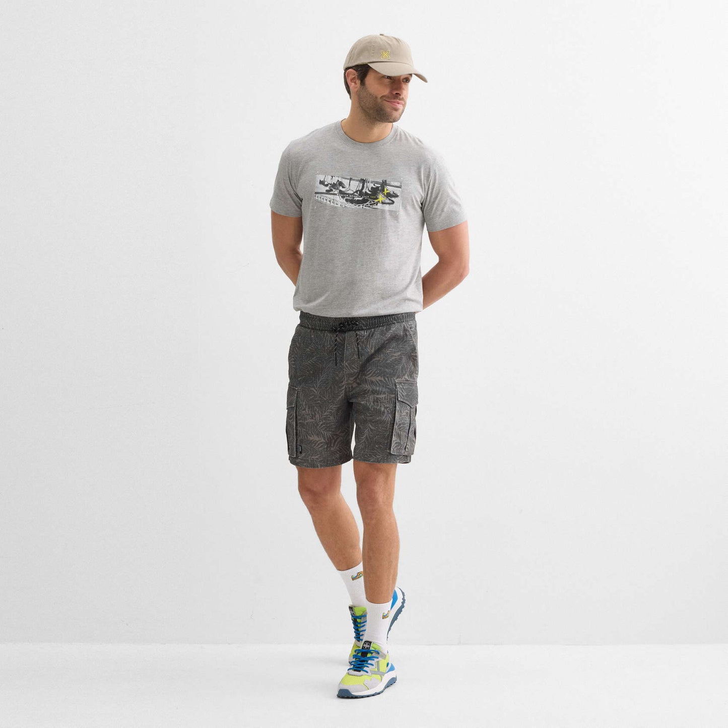 MUNICH | PANTALONES CORTOS | UNISEX | BERMUDA TROPIC LIFESTYLE KHAKI | CAQUI