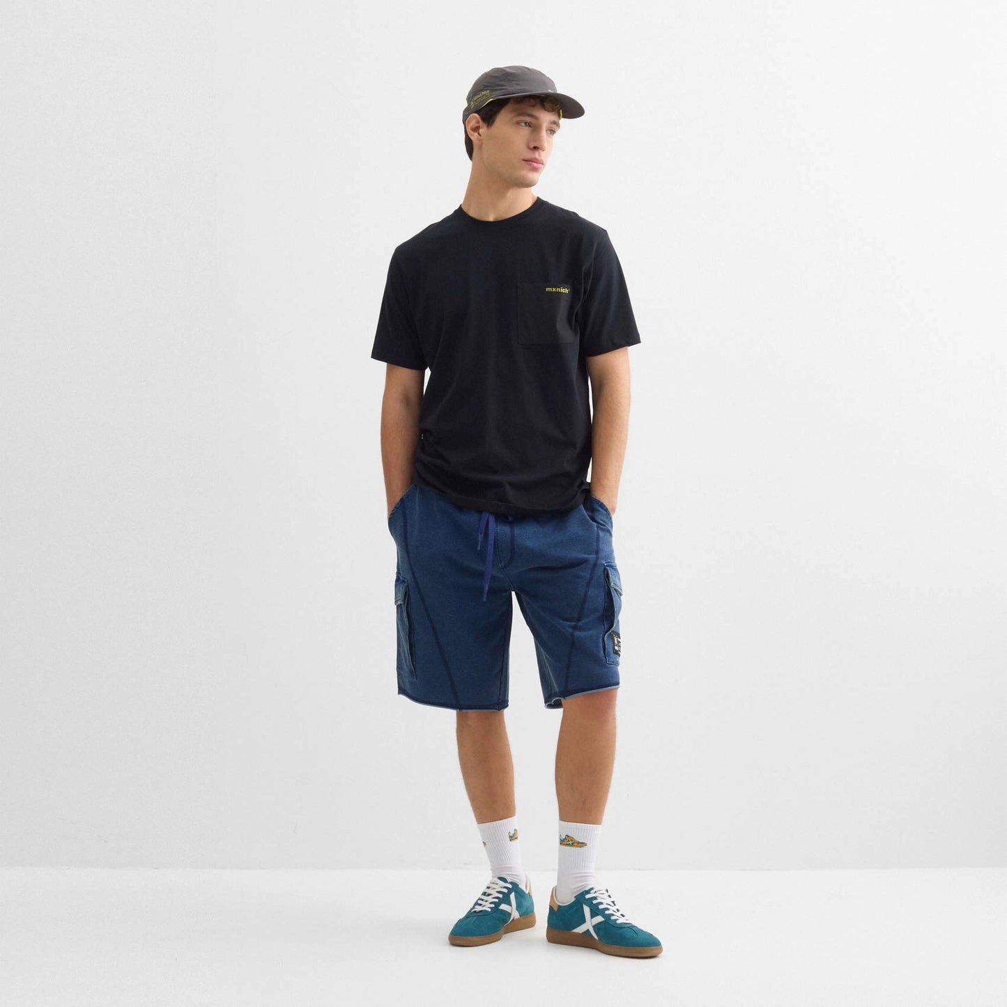 MUNICH | CAMISETAS | UNISEX | OVERSIZE T-SHIRT LAB STREETWEAR BLACK | NEGRO