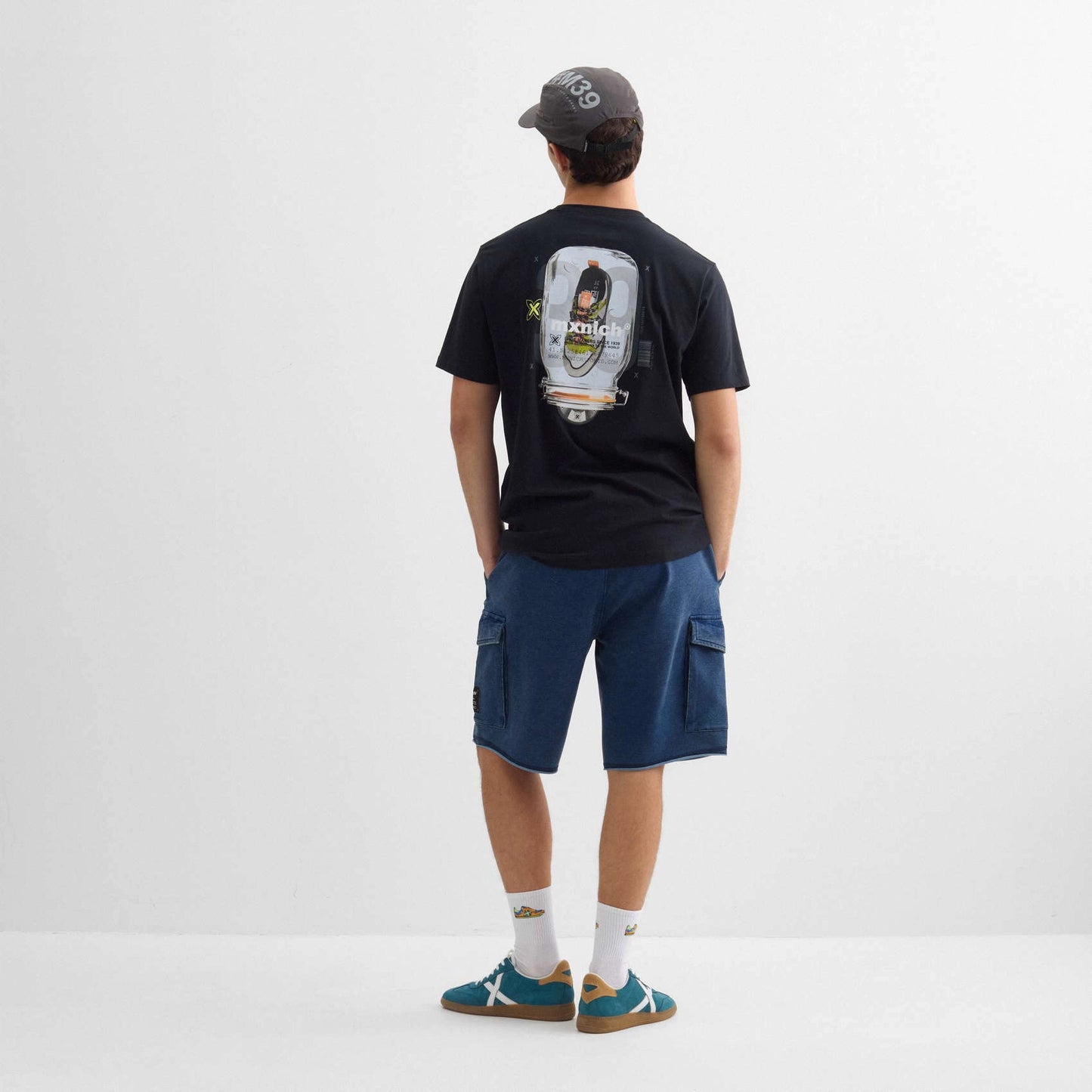 MUNICH | CAMISETAS | UNISEX | OVERSIZE T-SHIRT LAB STREETWEAR BLACK | NEGRO