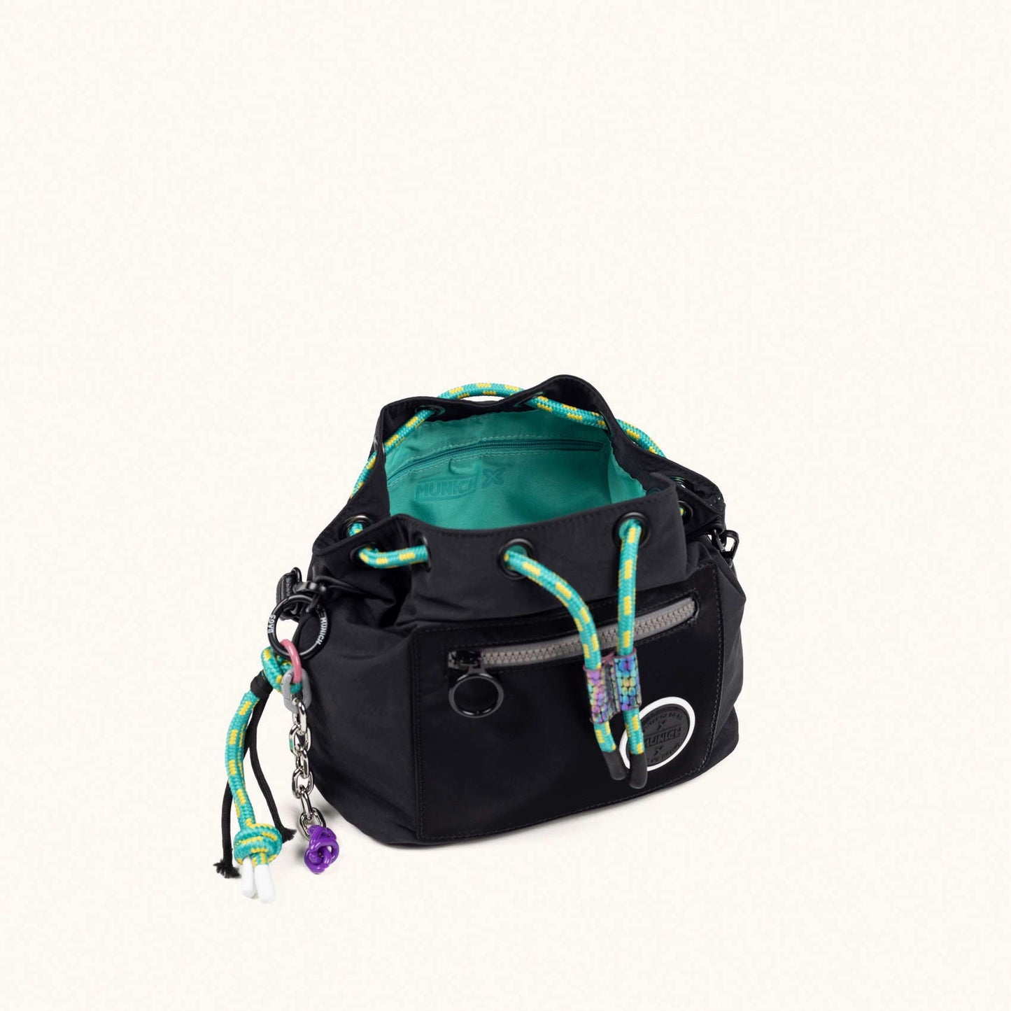 MUNICH | BOLSOS | MUJER | DEEP RECYCLED BUCKET BLACK | NEGRO