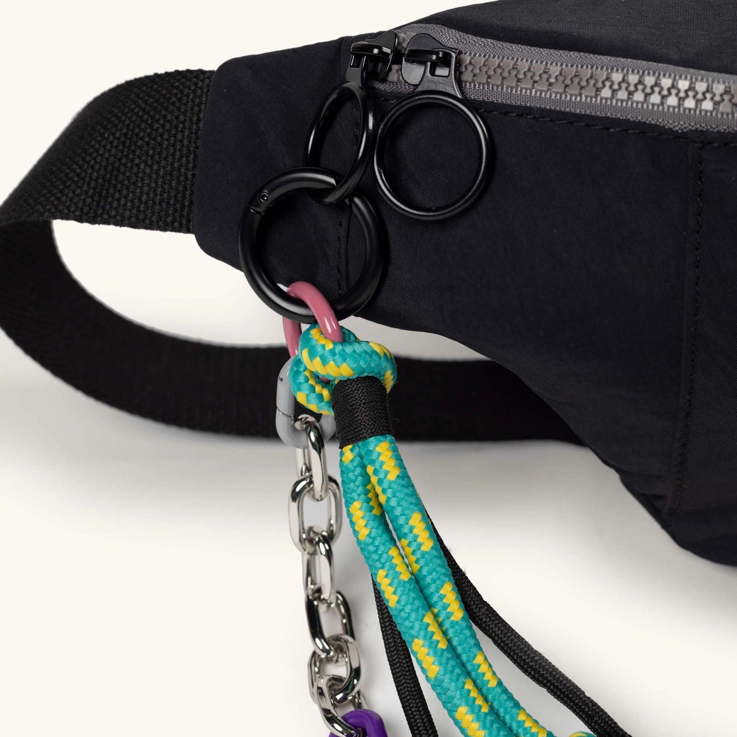 MUNICH | BOLSOS | MUJER | DEEP RECYCLED FANNYPACK XL BLACK | NEGRO