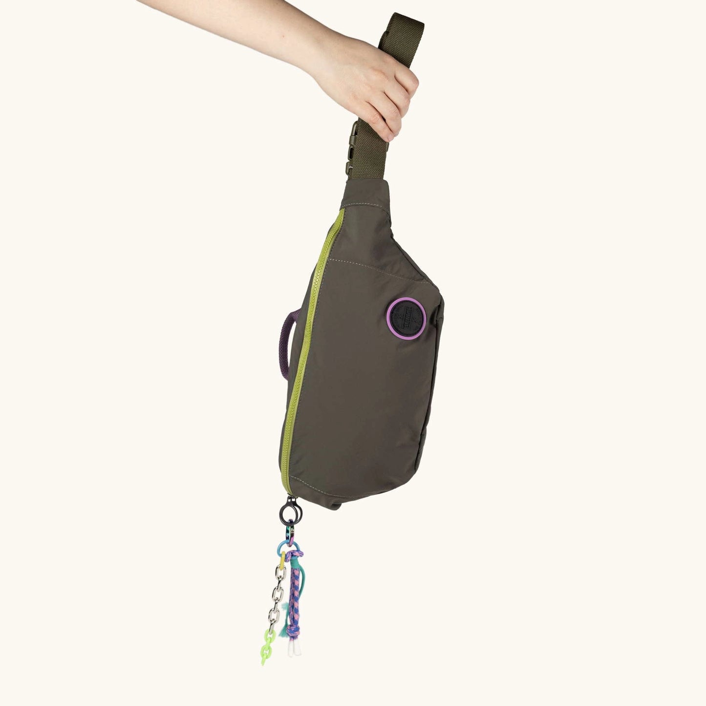 MUNICH | BOLSOS | MUJER | DEEP RECYCLED FANNYPACK XL KHAKI | CAQUI