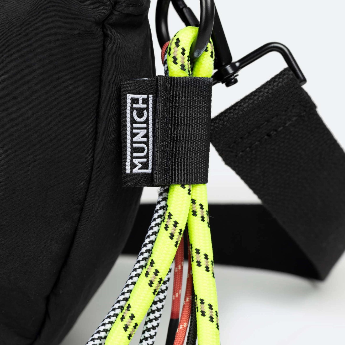 MUNICH | BORSES | UNISEX | DEEP RECYCLED CROSSBODY BAGUETTE C/BLACK