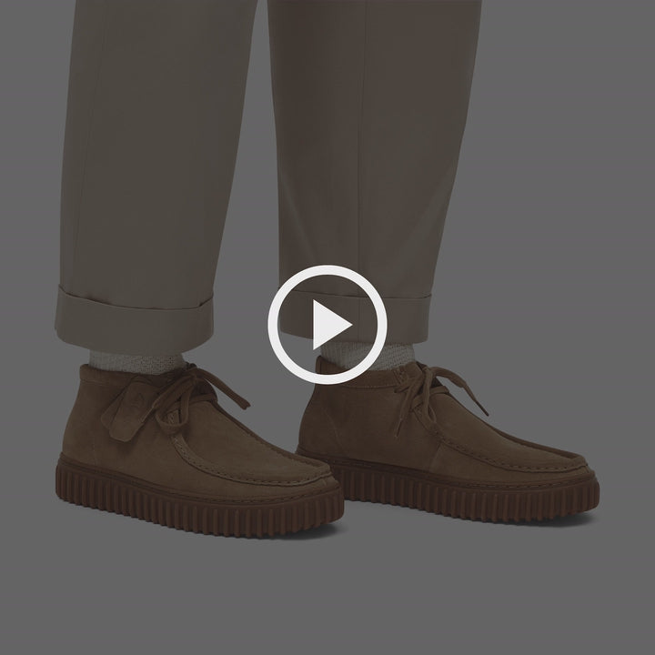 Botines De La Marca Clarks  Para Hombre Modelo Torhill Hi Dark Sand Suede