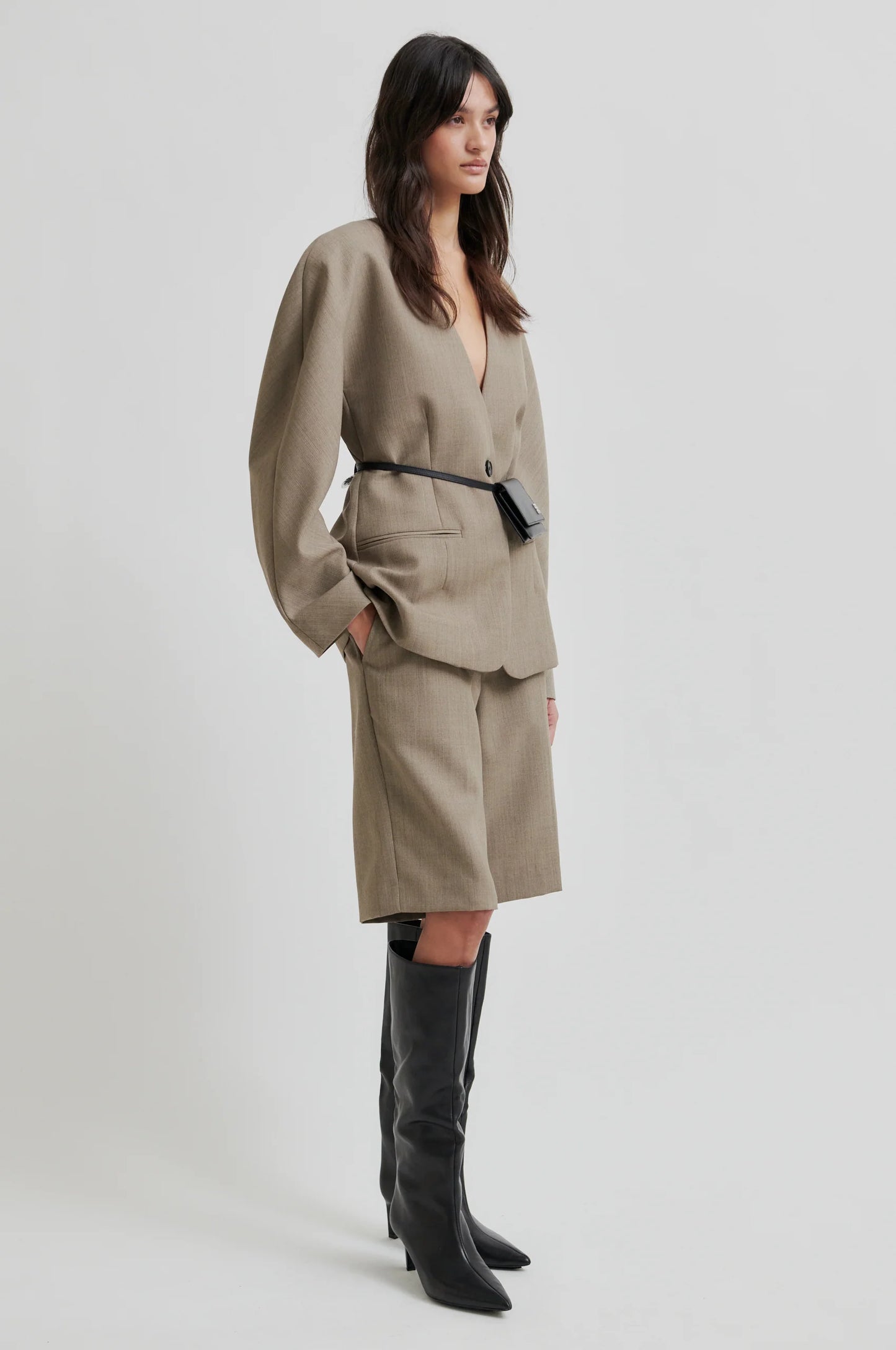 SECOND FEMALE | PANTALONES CORTOS | MUJER | LEVELUP TAILORED SHORTS MID BROWN MELANGE | MARRÓN