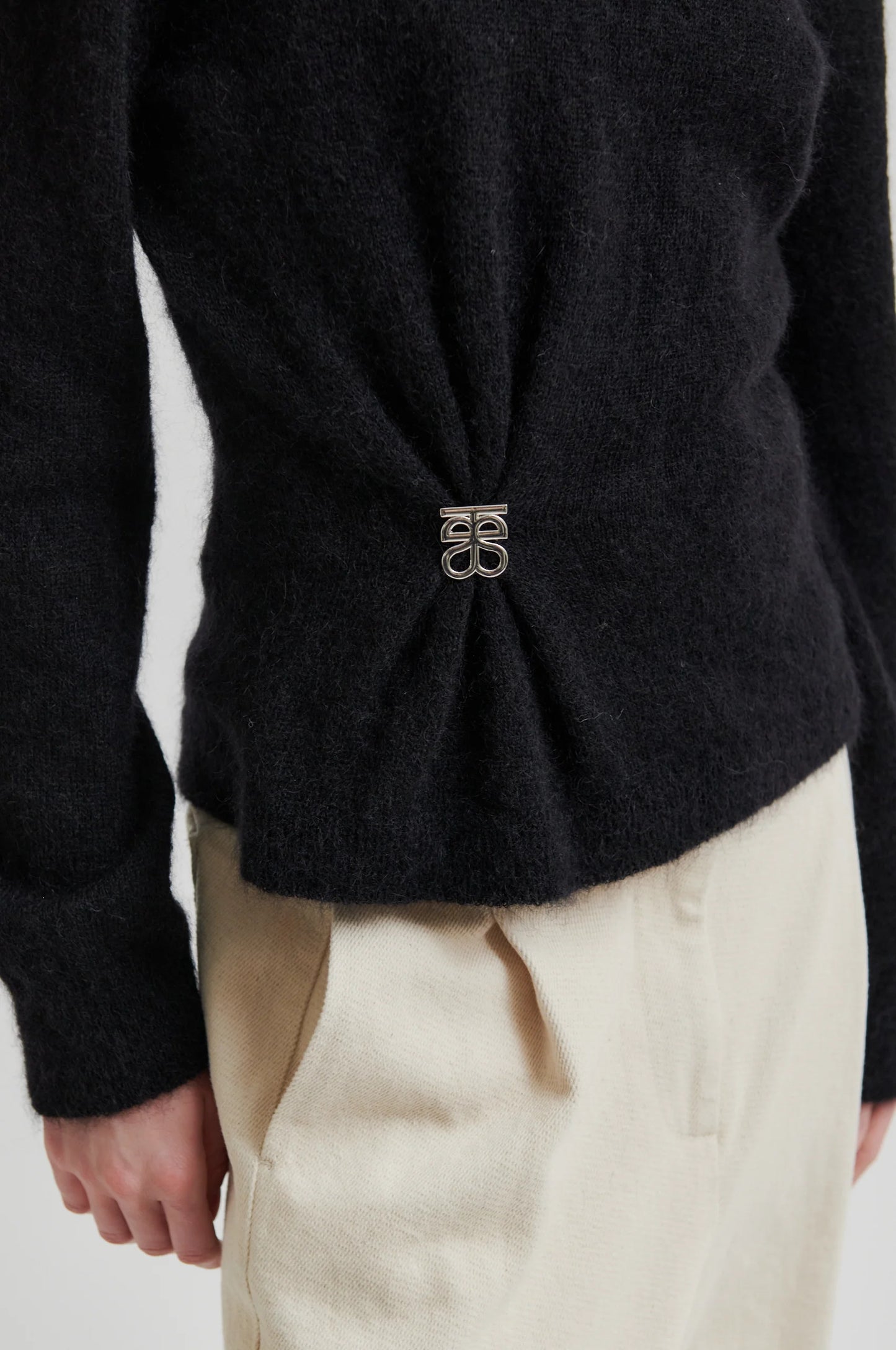 SECOND FEMALE | JERSEYS | MUJER | SOLVEJ KNIT O-NECK BLACK | NEGRO