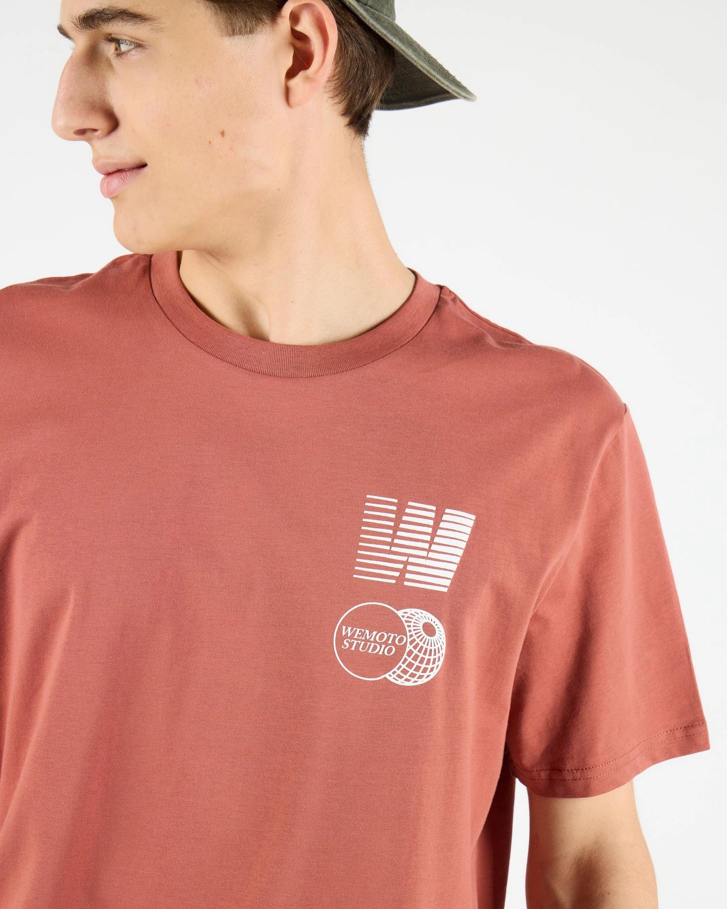 Camisetas de la marca Wemoto Unisex modelo Run Tee en color Heritage Brown (Marrón)