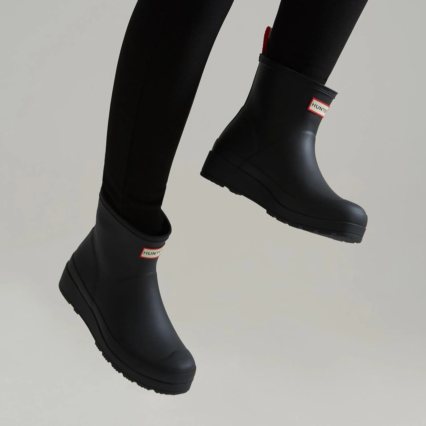Bottes femme de marque Hunter, modèle Hunter Original Play Boot Short en noir.