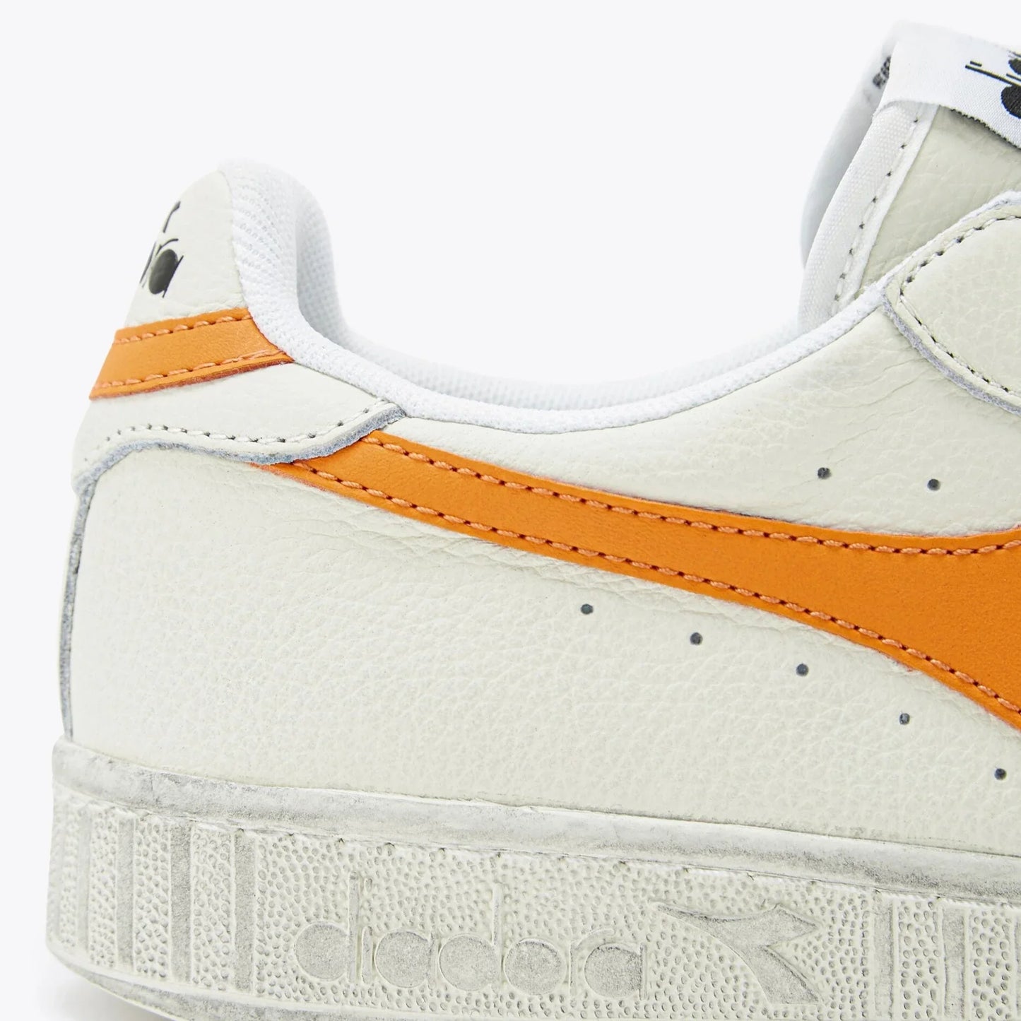 Sneakers unisex Diadora Game L Low Fluo Wax modello arancione