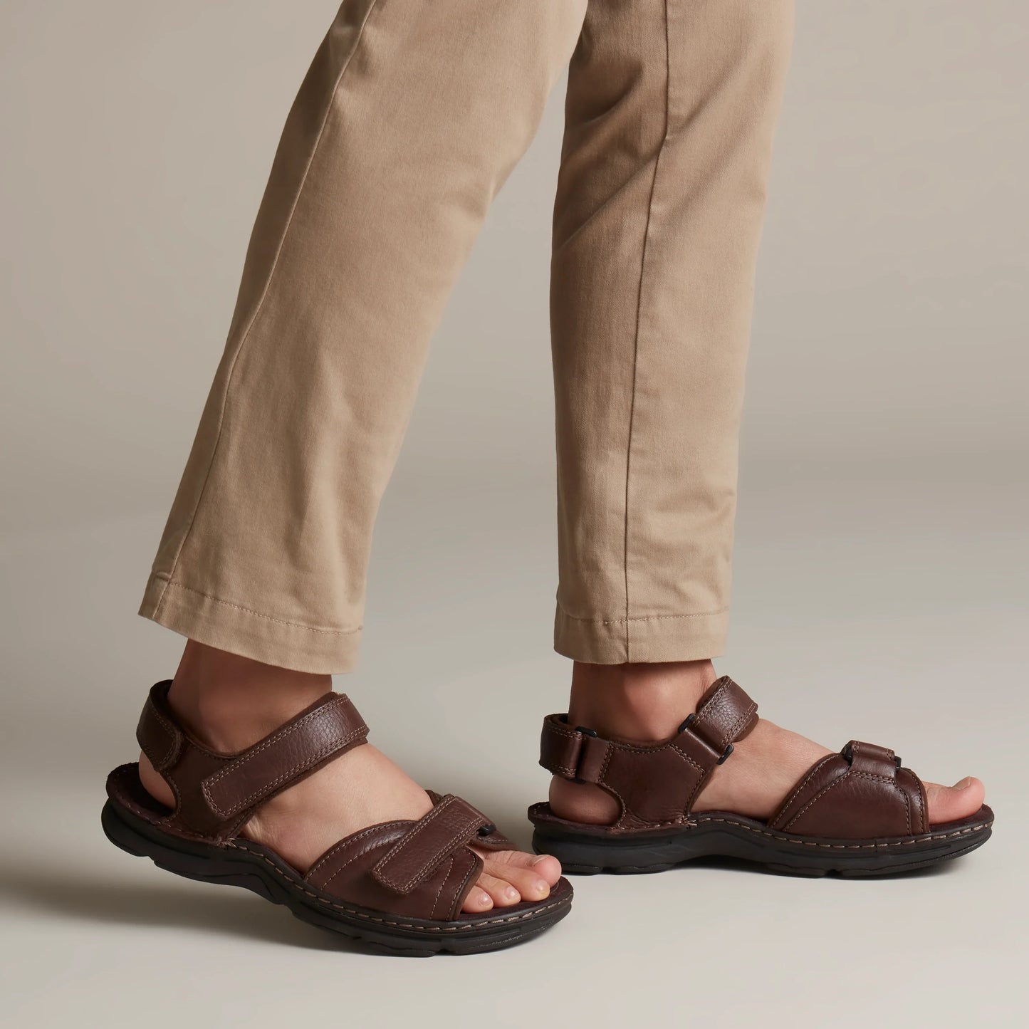Sandalias De La Marca Clarks Para Hombre Modelo Atl Pdark Brown Leather En Color Marrón