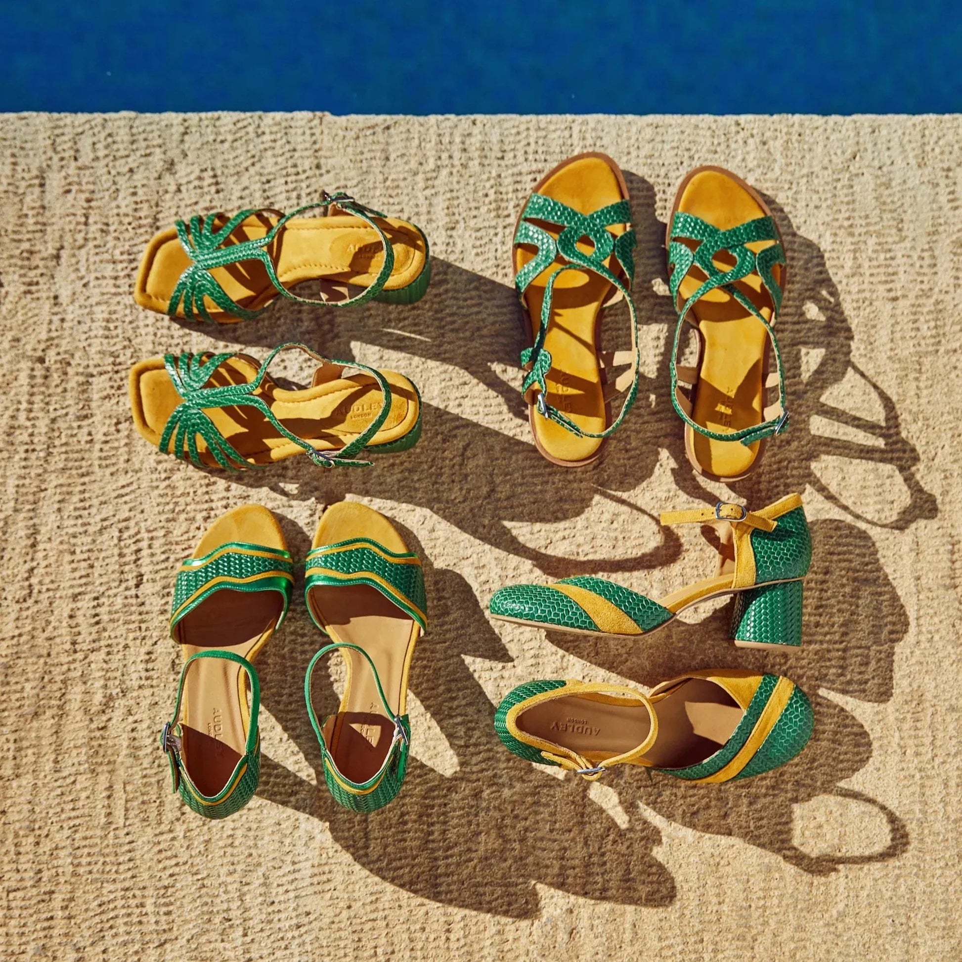 Sandalias De La Marca Audley Para Mujer Modelo Hallie: Tacón Crossed Palm En Color Verde