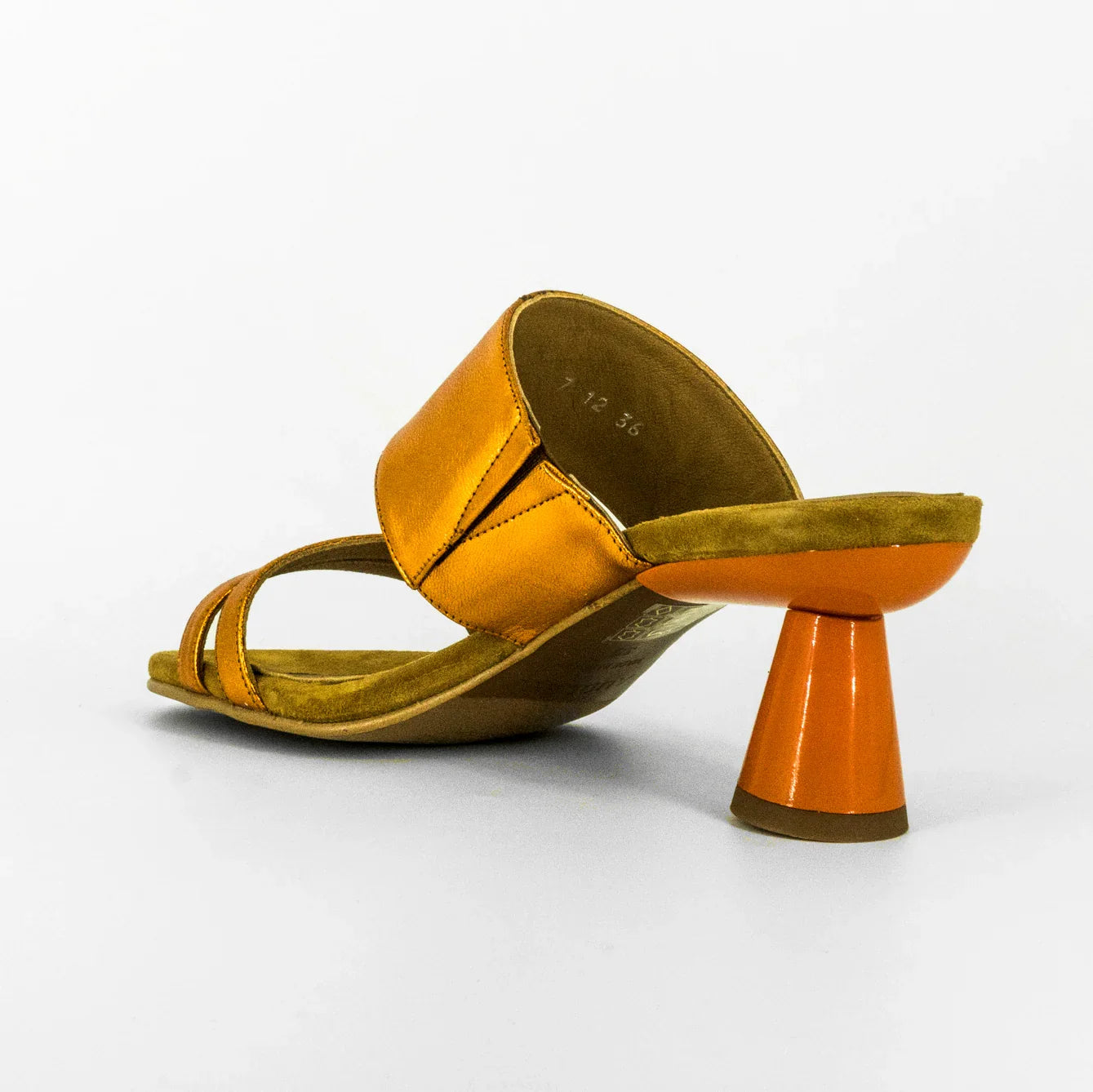 Sandalias De La Marca Audley Para Mujer Modelo Tacón Galaxy Mate Natron En Color Naranja