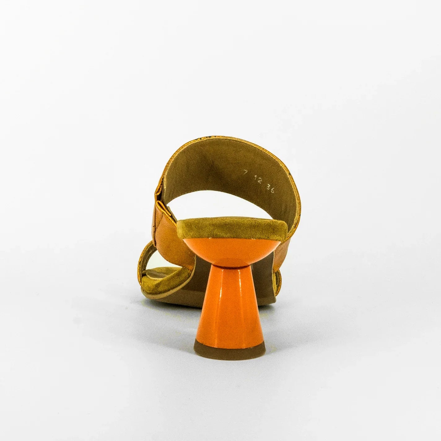 Sandalias De La Marca Audley Para Mujer Modelo Tacón Galaxy Mate Natron En Color Naranja