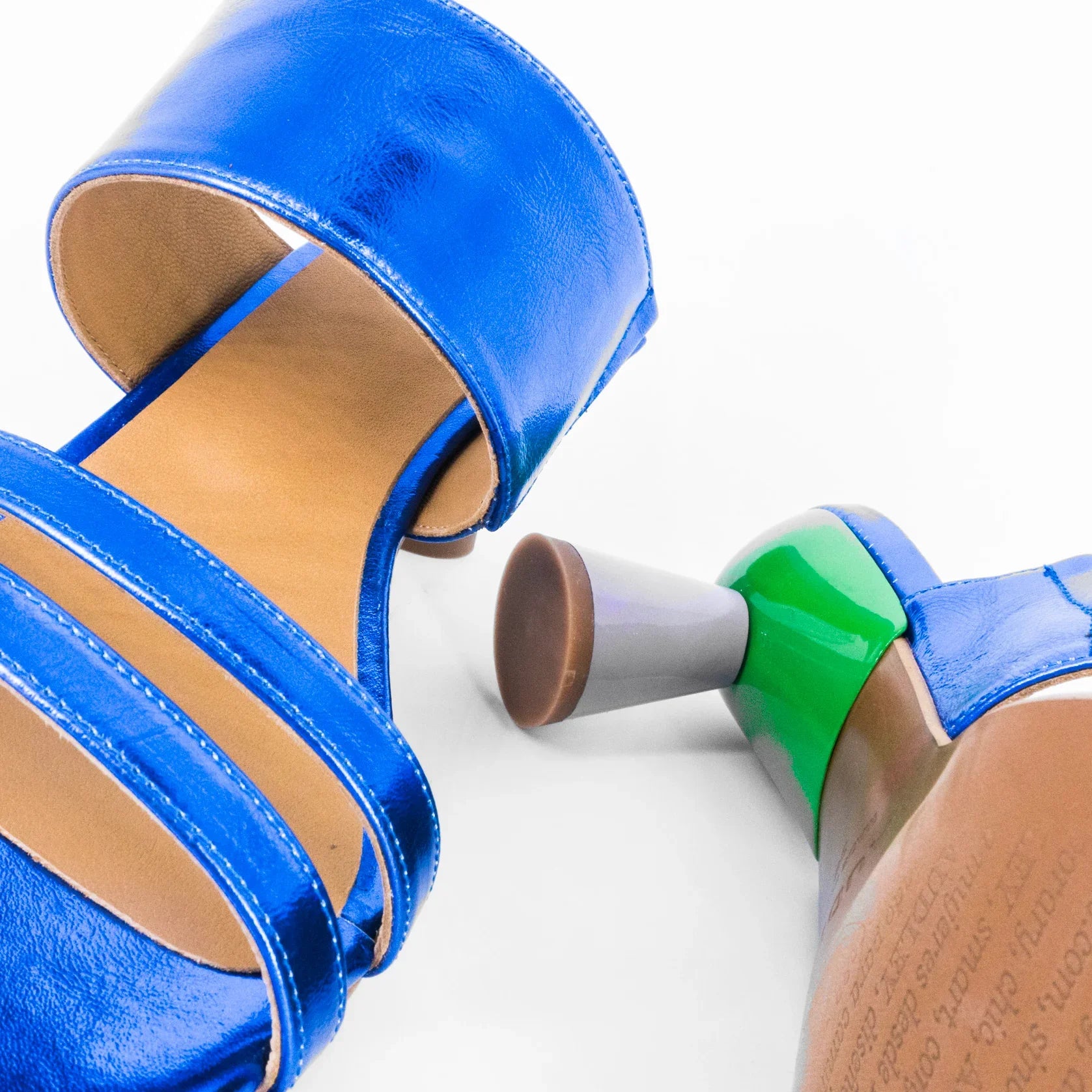 Sandalias De La Marca Audley Modelo Tacón Bavaro