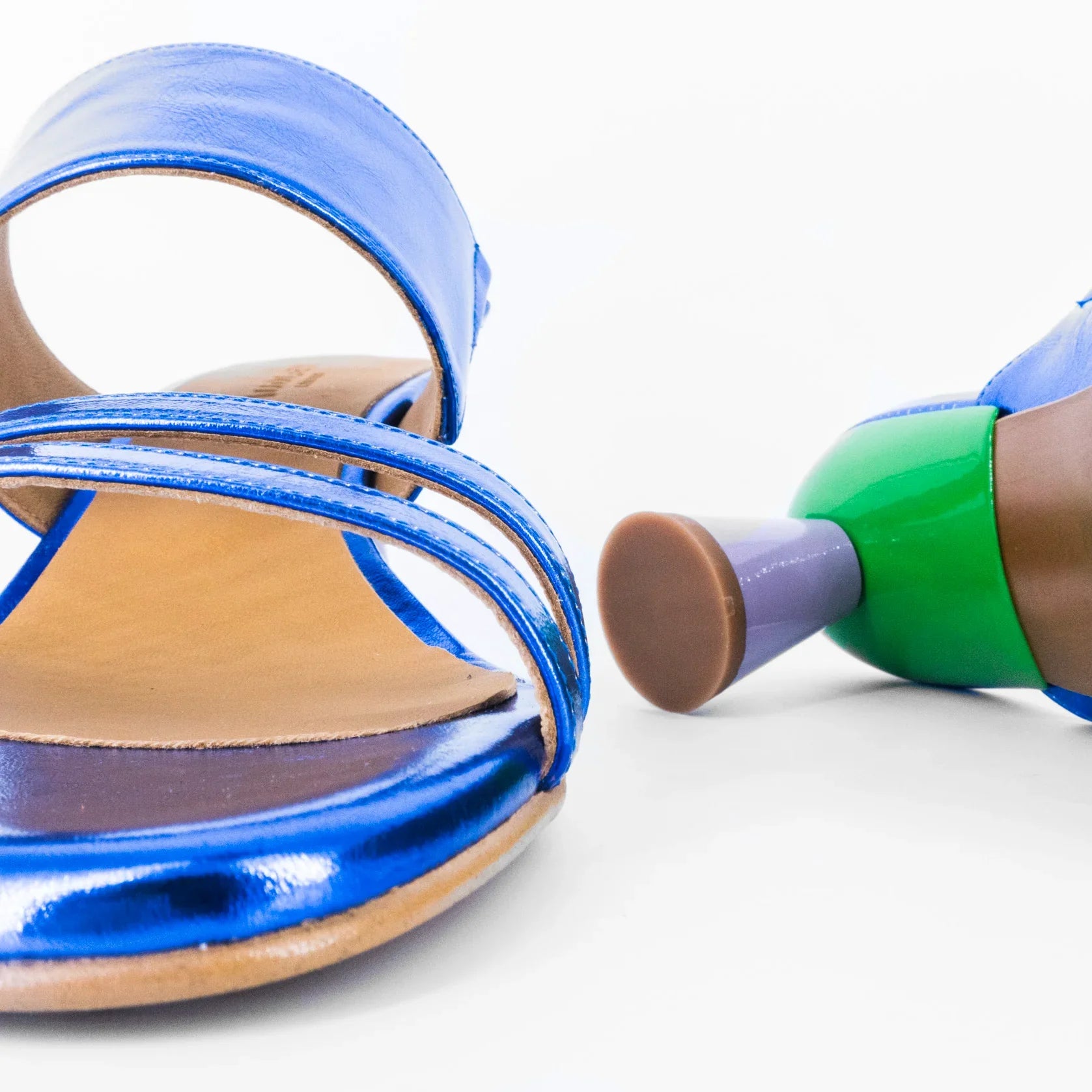 Sandalias De La Marca Audley Modelo Tacón Bavaro