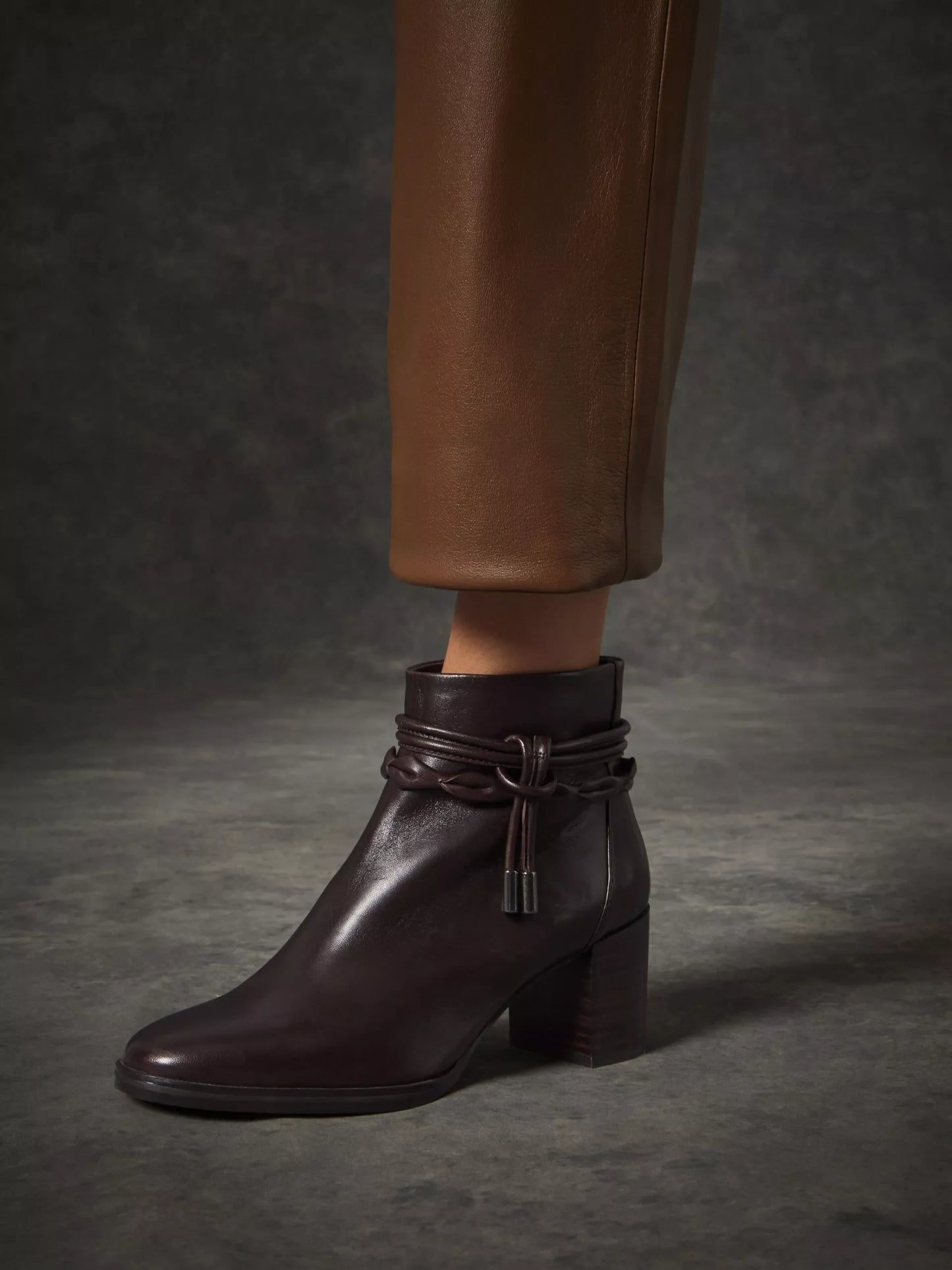 Stiefeletten der Marke Regarde Le Ciel Modell Joan 02 Delice Castagno