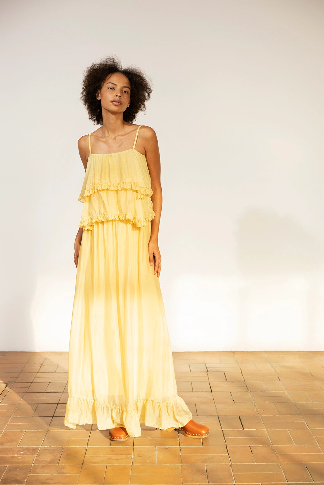 PROJECT AJ117 | VESTIDO UNISEX | TAILYNN DK12-232 | AMARILLO