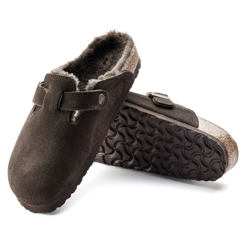 BIRKENSTOCK | SANDALIAS MUJER | BOSTON SHEARLING SUEDE LEATHER/FUR MOCHA | NEGRO