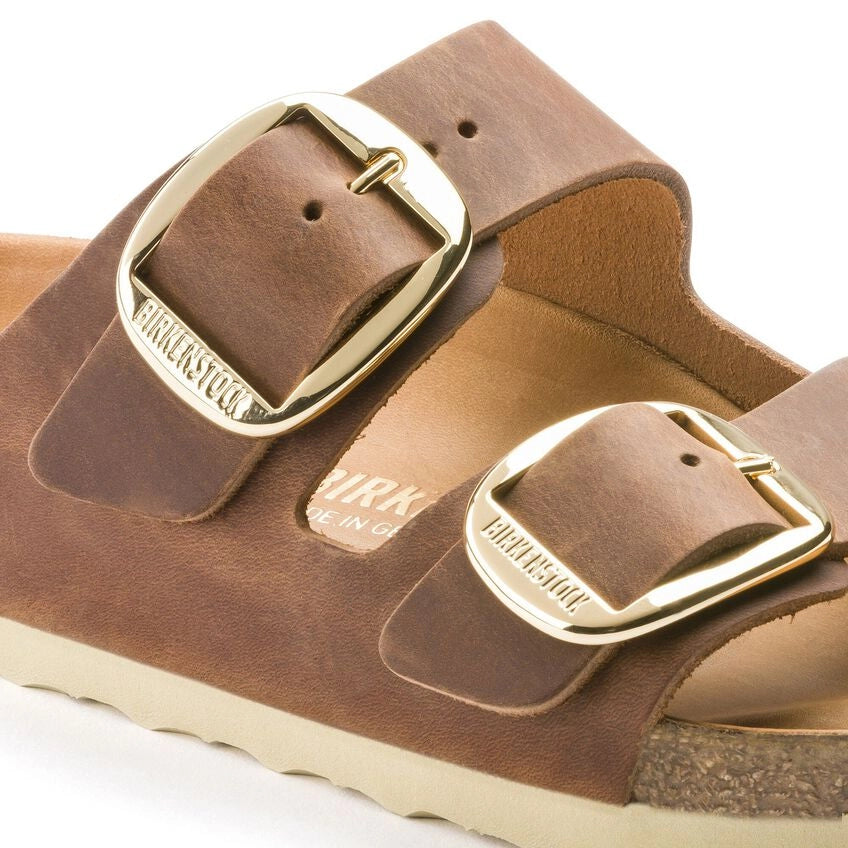 Sandalias De La Marca Birkenstock Para Mujer Modelo Arizona Big Buckle Cuero Engrasado Brown En Color Marrón