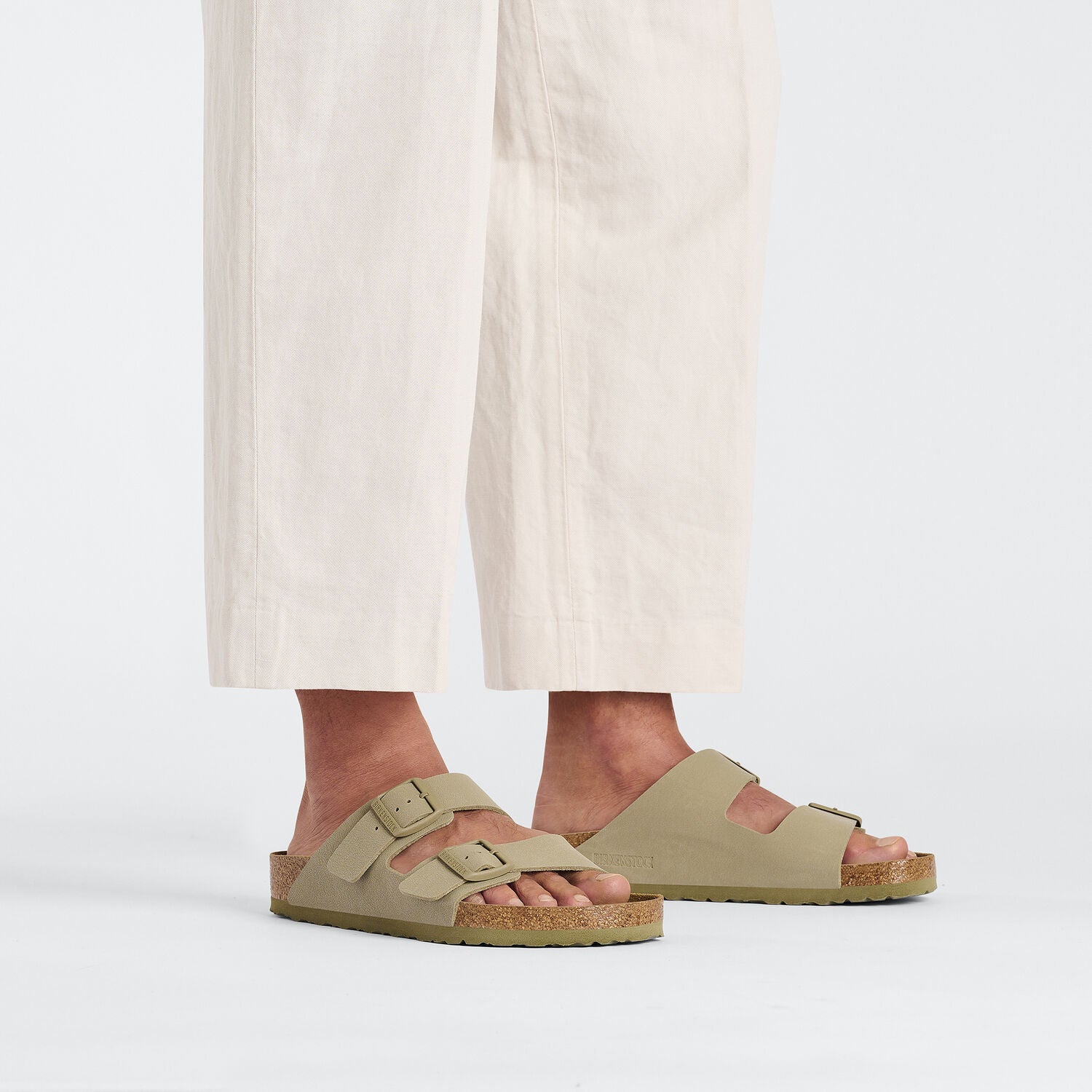 BIRKENSTOCK | SANDALIAS | UNISEX | ARIZONA BIRKO FLOR FADED KHAKI | CAQUI