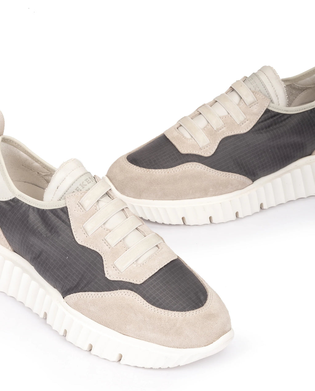 Sneakers eleganti da donna di Pedro Miralles per la primavera e l'estate