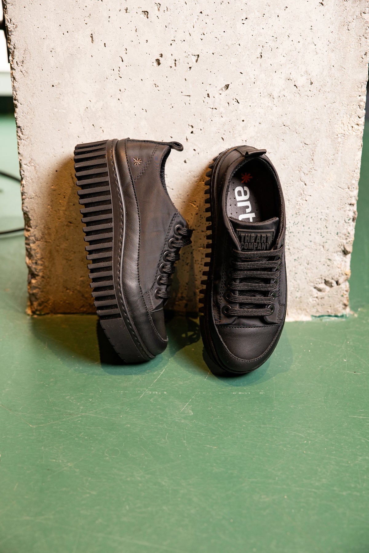 ART 1518 Brighton Nylon Total Black: negre vambes per a dona