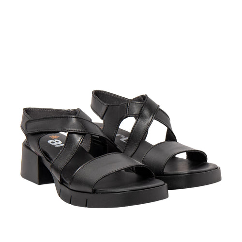 ART Varsovia Nappa Negro: black sandals for women