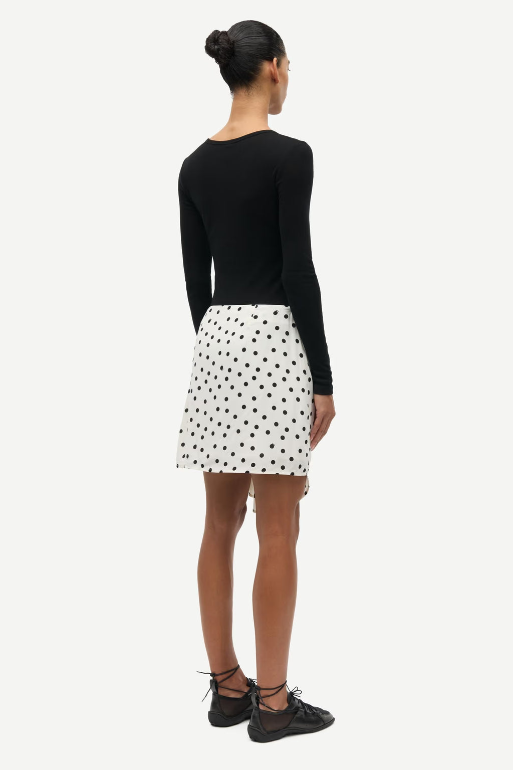 SAMSOE Saiben Skirt 16060 Drifting DOTS Egret: multicolor nederdel til kvinder
