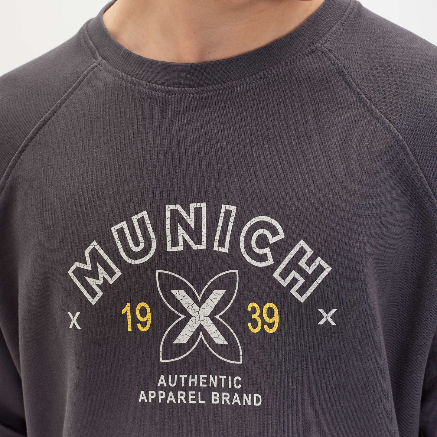 Jersey de la marca munich para hombre modelo munich sweatshirt authentic 236 en color gris