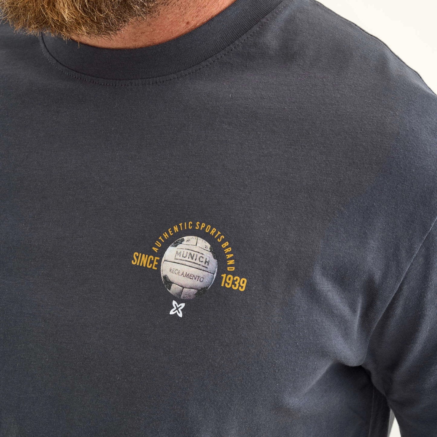 MUNICH | CAMISETAS | HOMBRE | BRENCH ANTRATICTA | GRIS