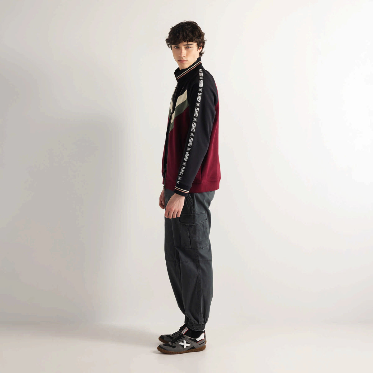 MUNICH | CHAQUETAS | HOMBRE | JACKET SCUDETTO WINE | BURDEOS
