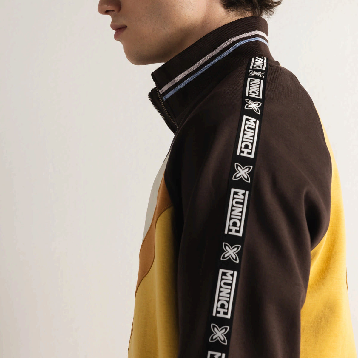 MUNICH Jacket Scudetto Wheat: amarillo jacket for men