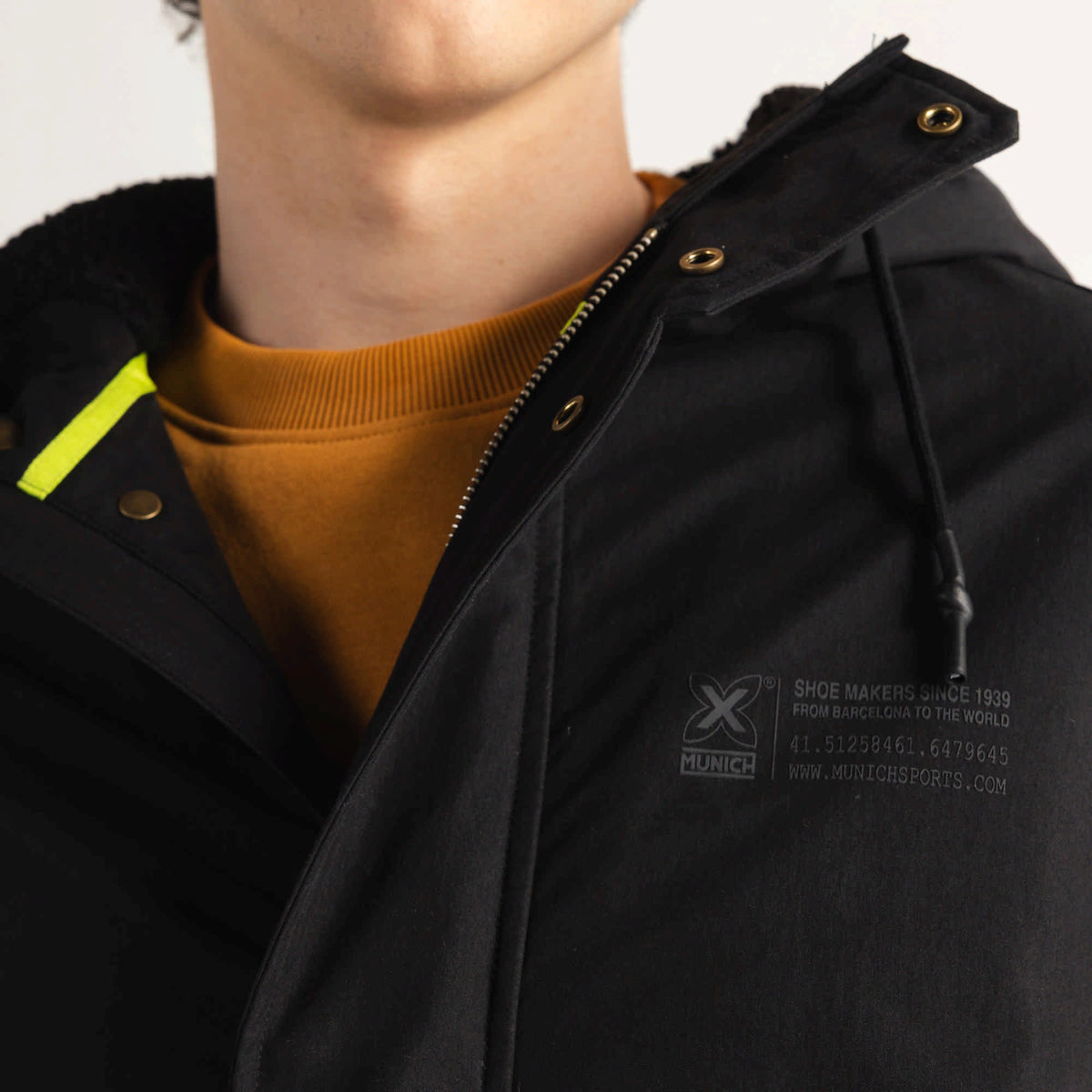 MUNICH Parka William Black: black jacket for men