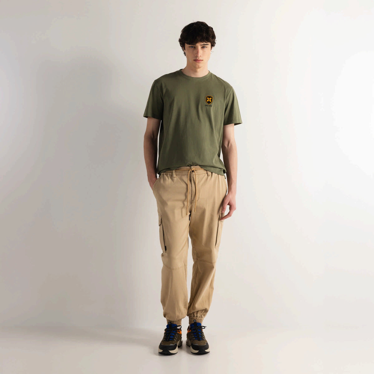 MUNICH Regular T-shirt Scorer Khaki: caqui تيشيرت للرجال