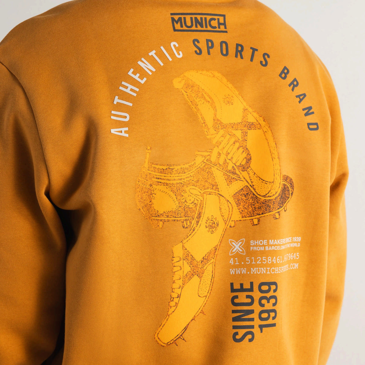 MUNICH Sweatshirt Cleats Mustard: ブラウン ニット メンズ