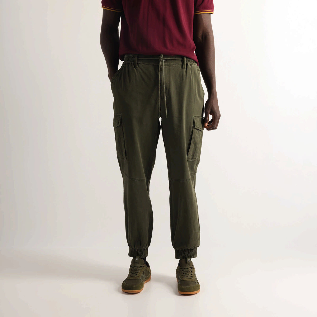 MUNICH Lifestyle Cargo Jogger Wander Khaki: caqui trousers for men