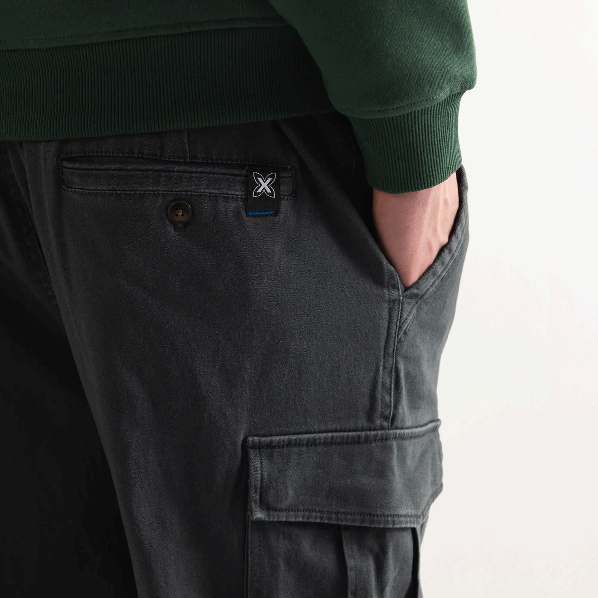 MUNICH Lifestyle Cargo Jogger Wander Anthracite: grey trousers for men
