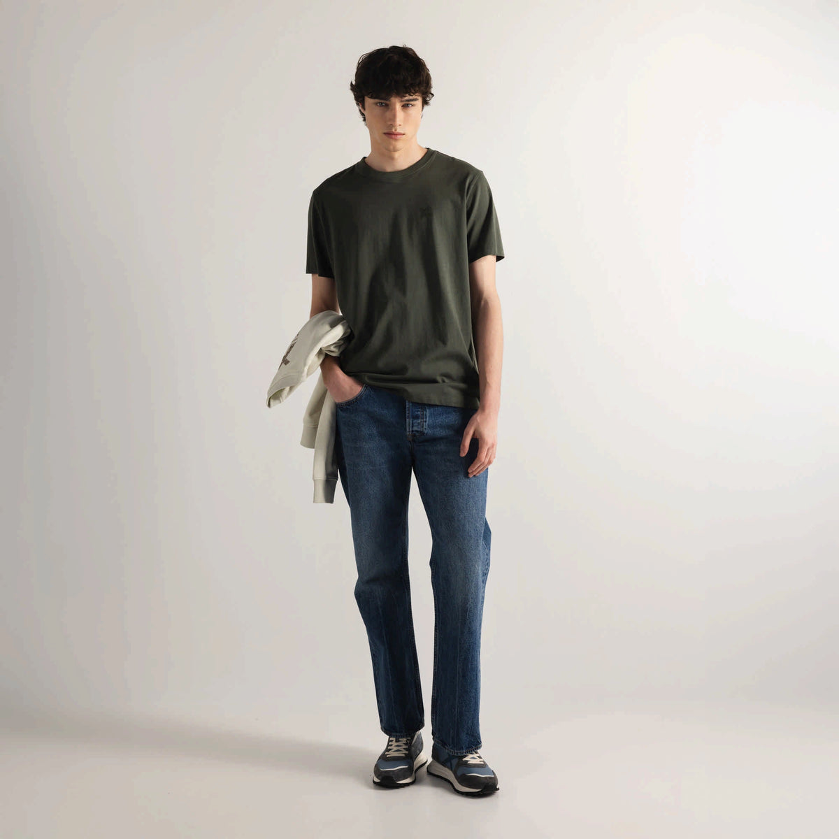 MUNICH Essentials T-shirt Militar: green T-shirt for men