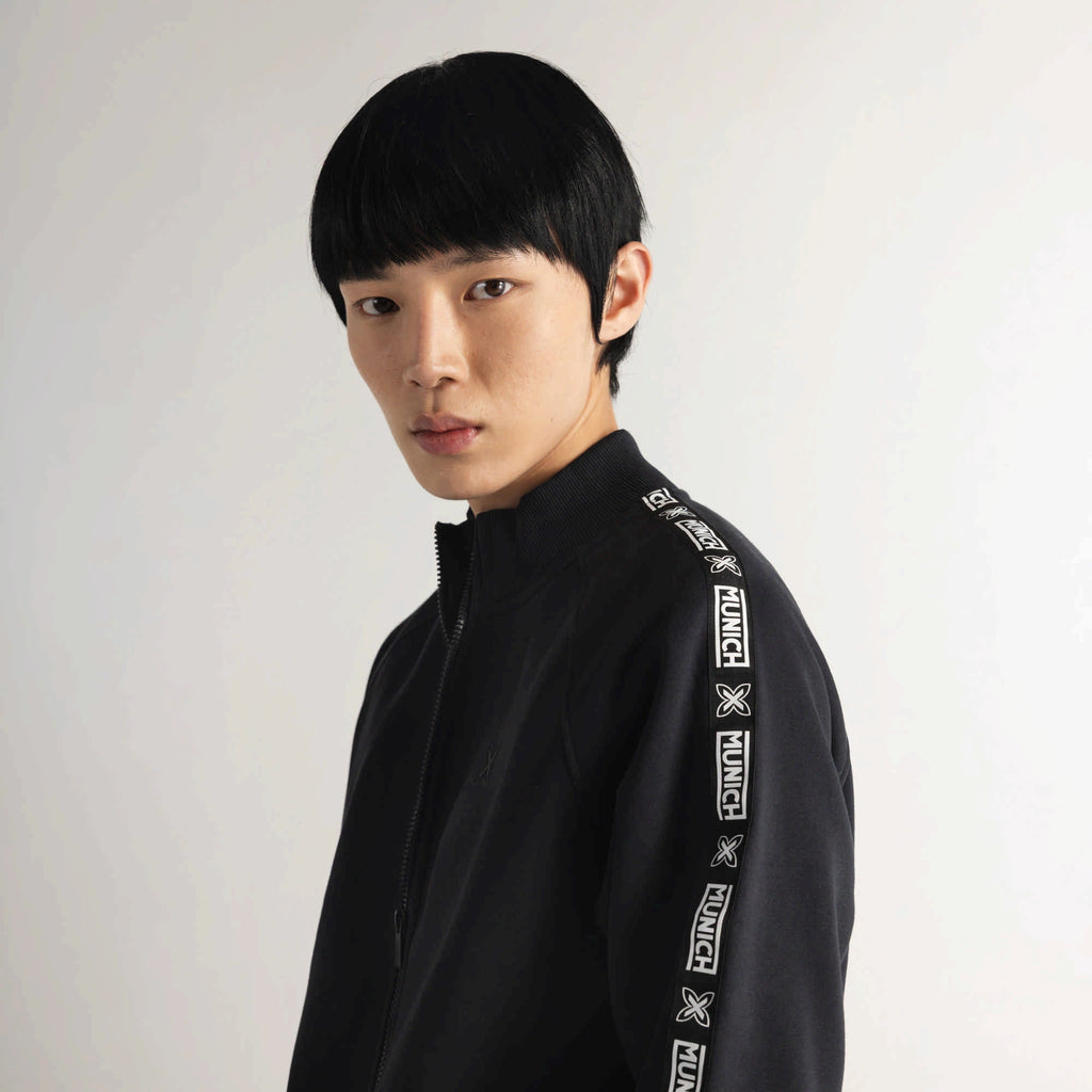 MUNICH Essentials Jacket Squadra Black: 黑色 夹克 男士